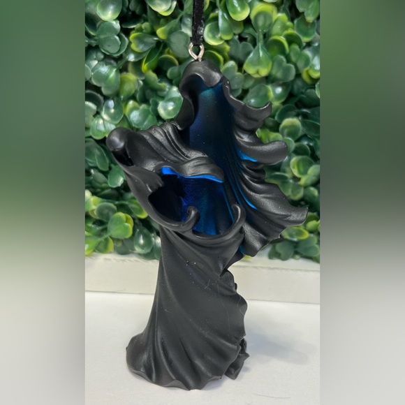 Cracker Barrel Light Up Color Changing Halloween 2024 Black Ghost Ornament NEW - Picture 3 of 7